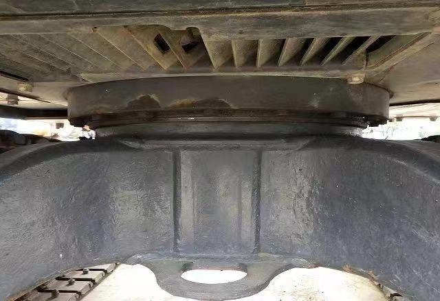 Hitachi 30 - 履带式挖掘机:图3 Hitachi 30 - 履带式挖掘机:图3