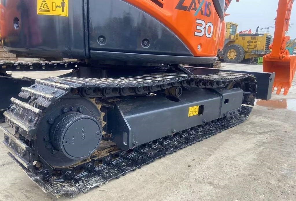 Hitachi 30 - 履带式挖掘机:图5 Hitachi 30 - 履带式挖掘机:图5