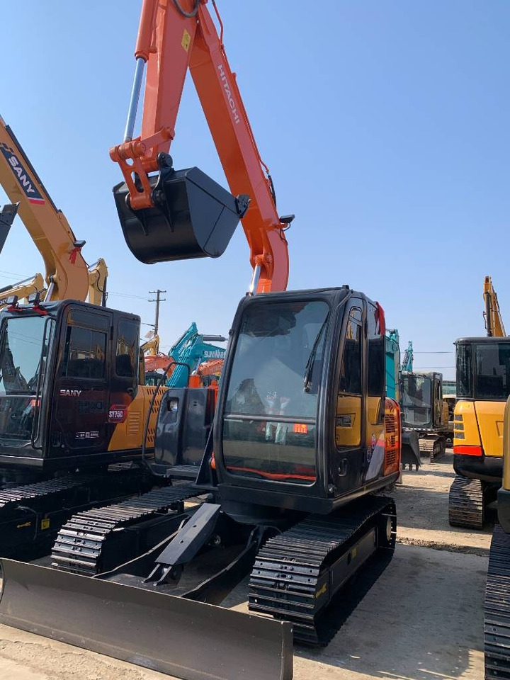 Hitachi 70 - 履带式挖掘机:图1 Hitachi 70 - 履带式挖掘机:图1