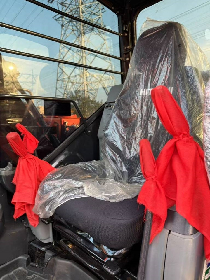 Hitachi 70 - 履带式挖掘机:图4 Hitachi 70 - 履带式挖掘机:图4