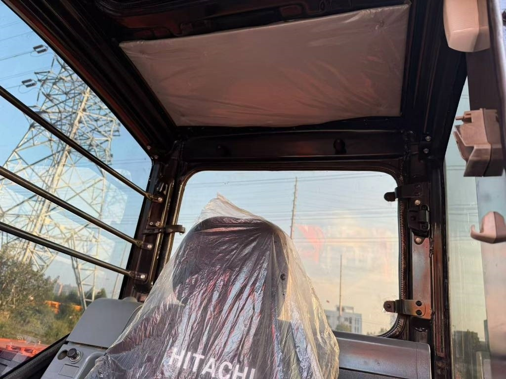 Hitachi 70 - 履带式挖掘机:图2 Hitachi 70 - 履带式挖掘机:图2