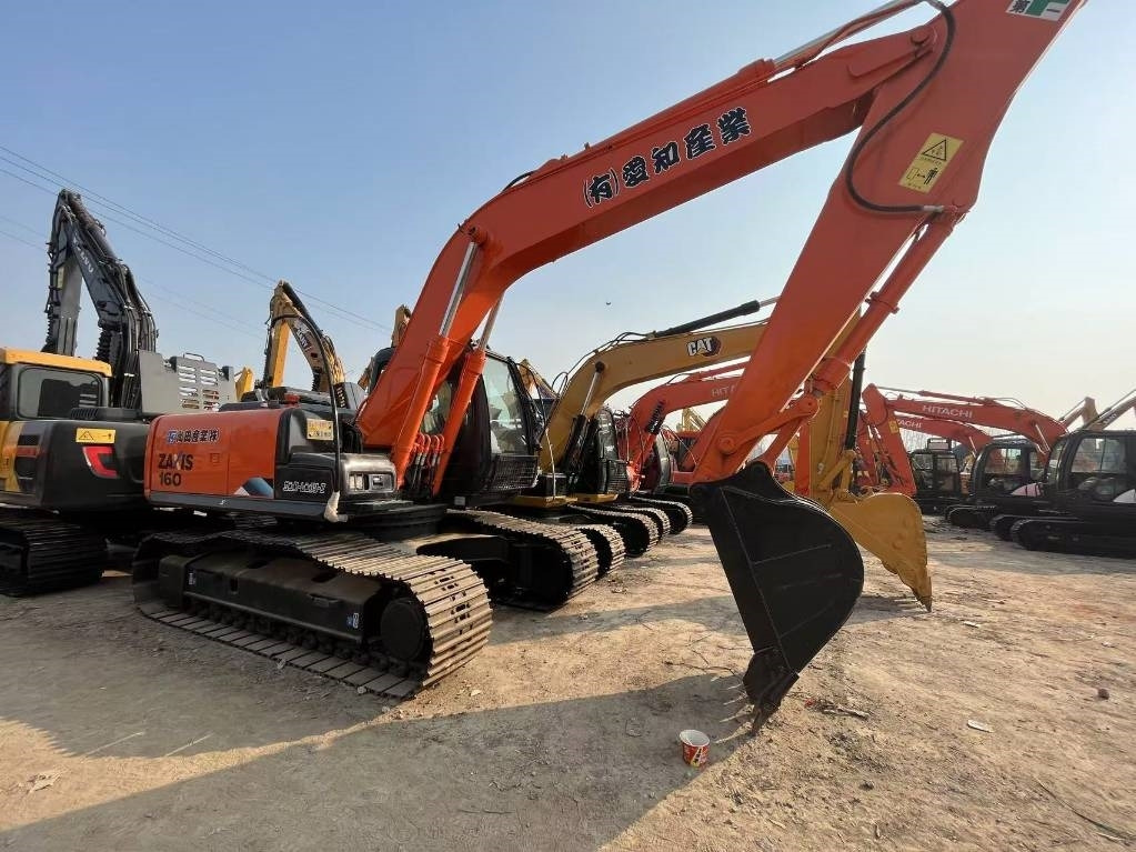 Hitachi ZX 160 LC - 履带式挖掘机:图3 Hitachi ZX 160 LC - 履带式挖掘机:图3