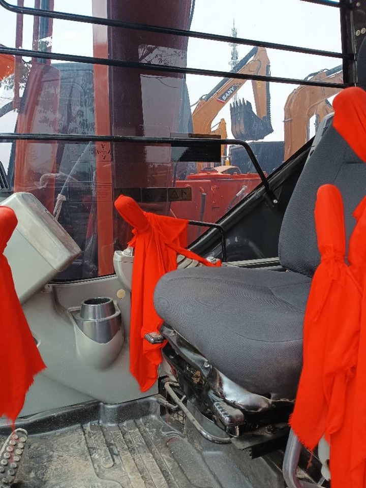 Hitachi ZX 60 - 小型挖掘机:图4 Hitachi ZX 60 - 小型挖掘机:图4