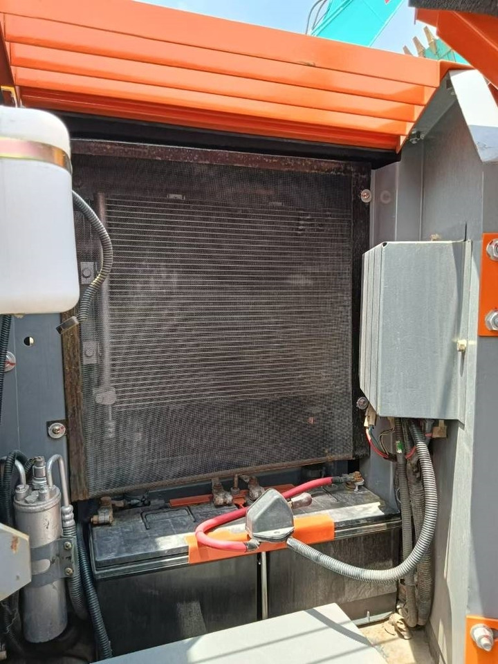 Hitachi ZX 70 - 小型挖掘机:图2 Hitachi ZX 70 - 小型挖掘机:图2