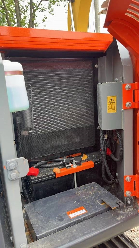 Hitachi ZX 70 - 小型挖掘机:图2 Hitachi ZX 70 - 小型挖掘机:图2