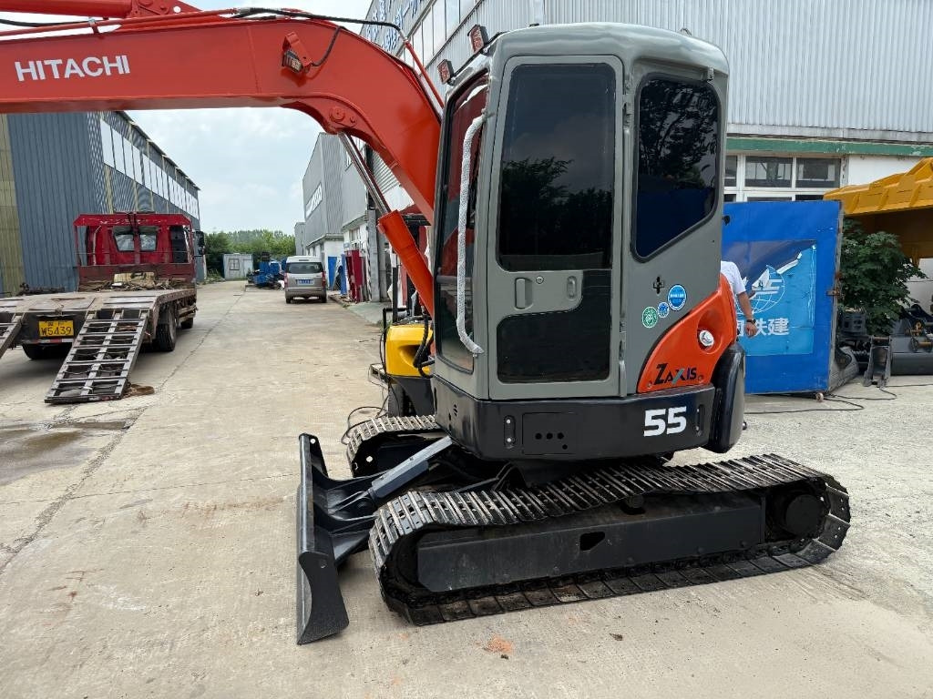 Hitachi Zaxis 55 U - 履带式挖掘机:图1 Hitachi Zaxis 55 U - 履带式挖掘机:图1