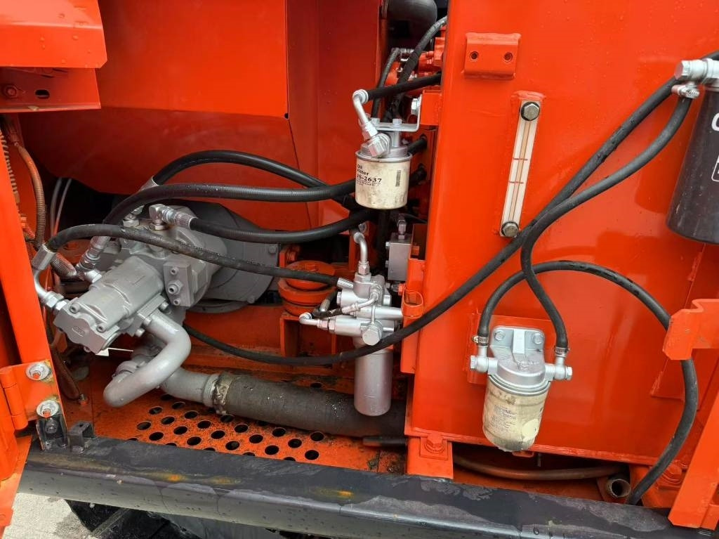 Hitachi Zaxis 60 - 履带式挖掘机:图3 Hitachi Zaxis 60 - 履带式挖掘机:图3