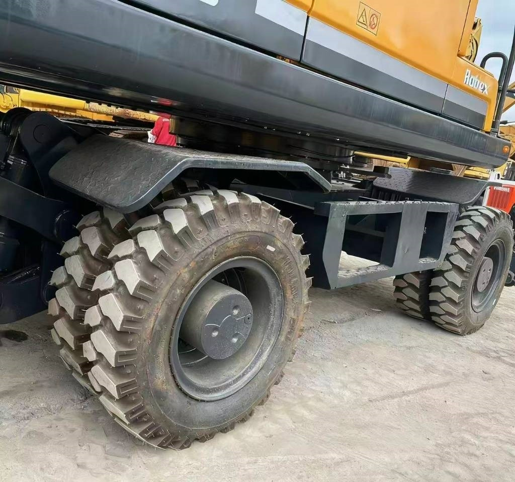 Hyundai 210W -9  - 轮式挖掘机:图3 Hyundai 210W -9  - 轮式挖掘机:图3