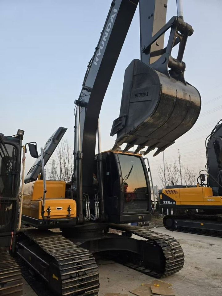 Hyundai 220-9 - 小型挖掘机:图3 Hyundai 220-9 - 小型挖掘机:图3