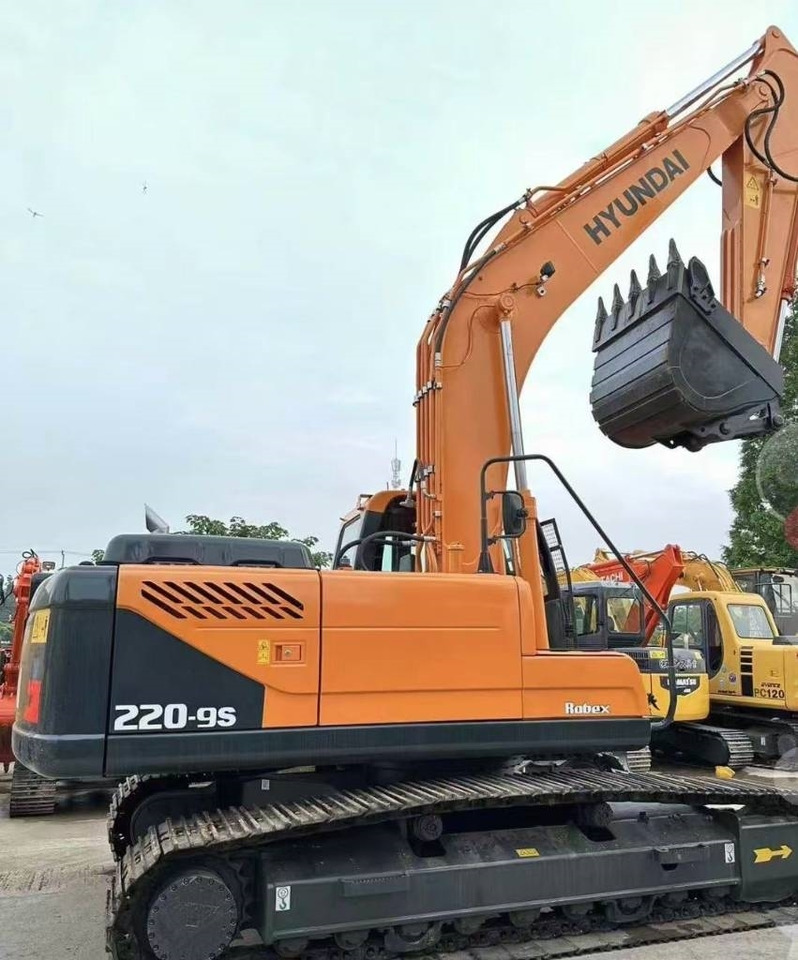 Hyundai 220-9 - 履带式挖掘机:图2 Hyundai 220-9 - 履带式挖掘机:图2