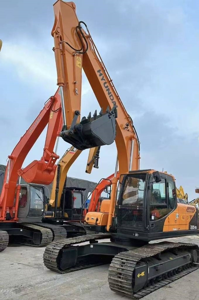 Hyundai 220-9 - 履带式挖掘机:图1 Hyundai 220-9 - 履带式挖掘机:图1