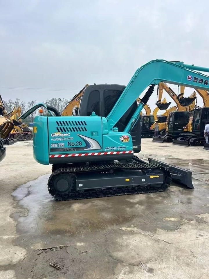 Kobelco SK 75 - 履带式挖掘机:图4 Kobelco SK 75 - 履带式挖掘机:图4