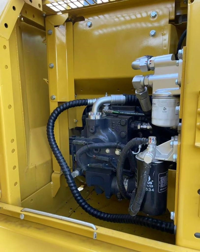 Komatsu PC 130  - 履带式挖掘机:图4 Komatsu PC 130  - 履带式挖掘机:图4