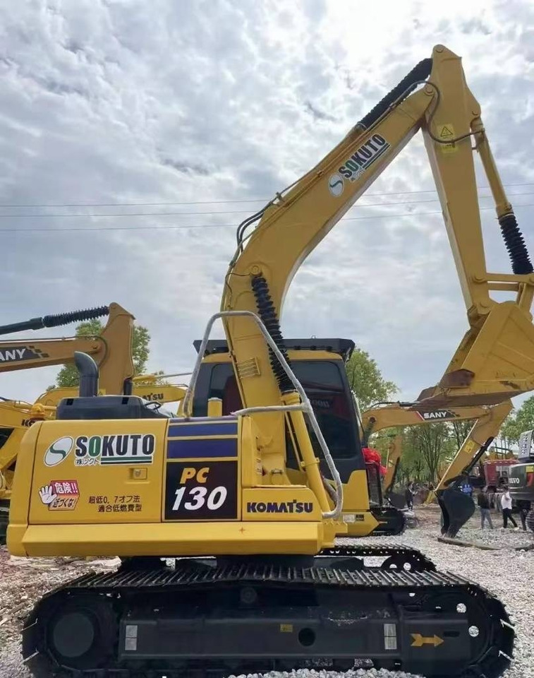 Komatsu PC 130 - 履带式挖掘机:图1 Komatsu PC 130 - 履带式挖掘机:图1