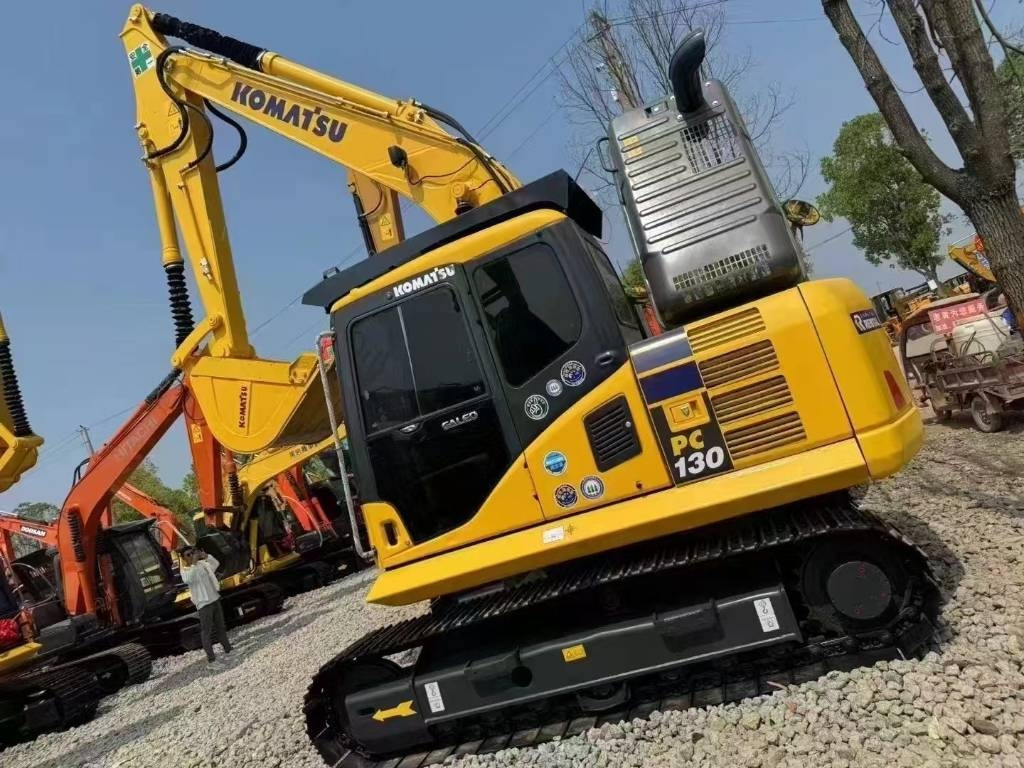Komatsu PC 130 - 履带式挖掘机:图1 Komatsu PC 130 - 履带式挖掘机:图1