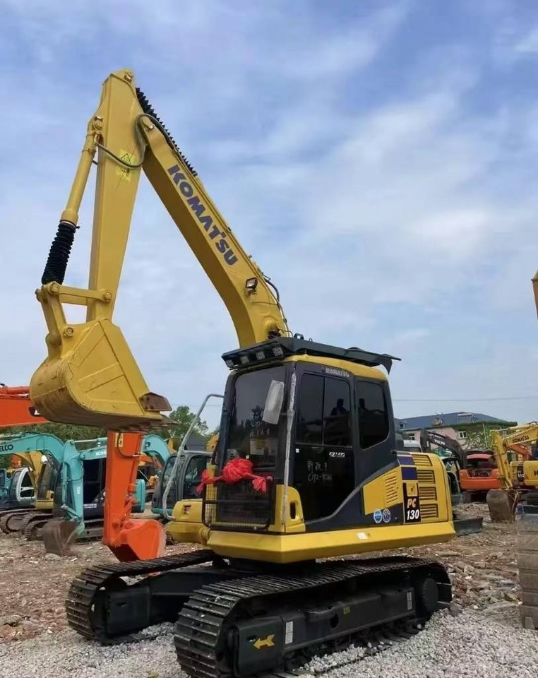 Komatsu PC 130  - 履带式挖掘机:图2 Komatsu PC 130  - 履带式挖掘机:图2