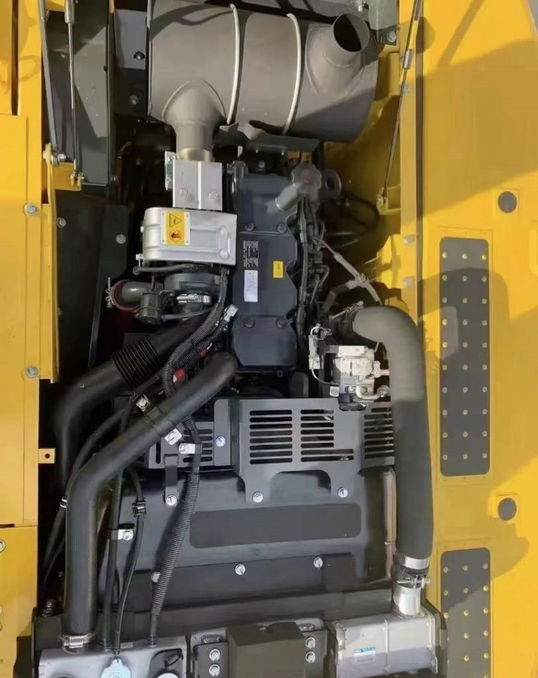 Komatsu PC 200-8 - 履带式挖掘机:图2 Komatsu PC 200-8 - 履带式挖掘机:图2