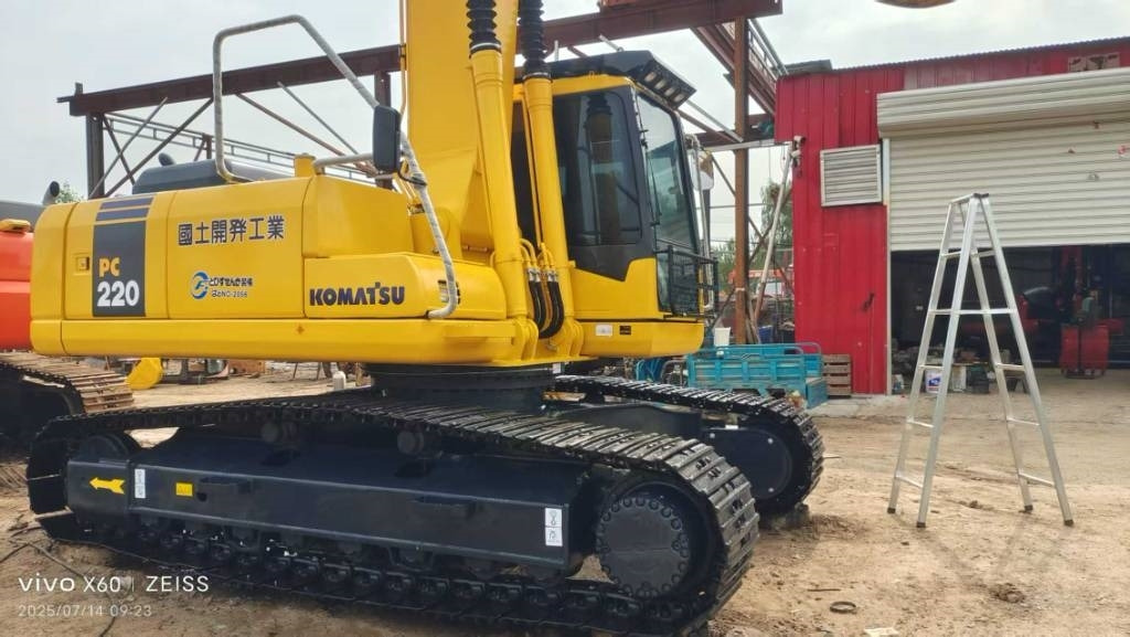 Komatsu PC 220-7  - 履带式挖掘机:图5 Komatsu PC 220-7  - 履带式挖掘机:图5