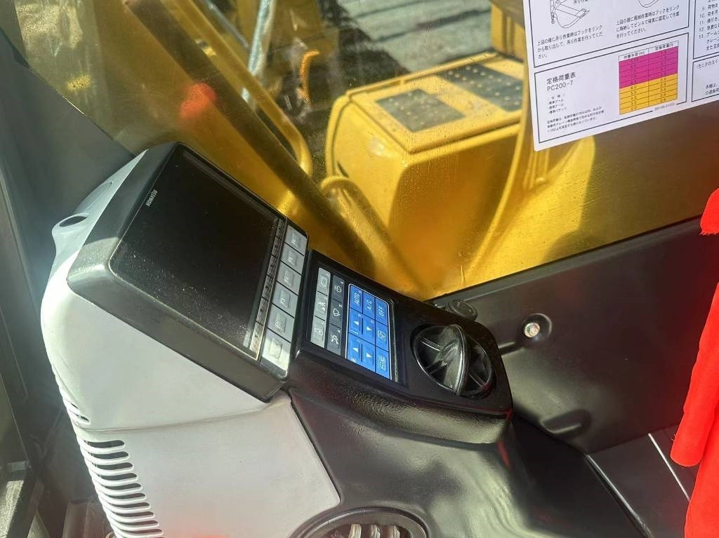 Komatsu PC 240 LC-8 - 履带式挖掘机:图5 Komatsu PC 240 LC-8 - 履带式挖掘机:图5