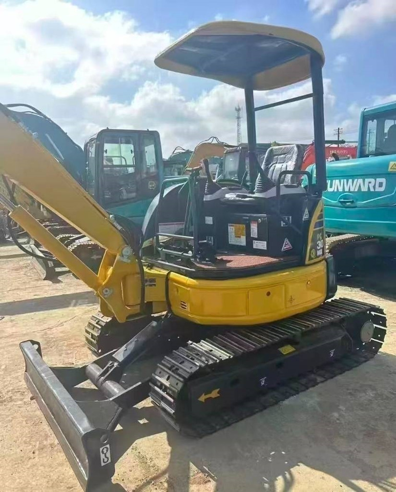 Komatsu PC 30 - 小型挖掘机:图2 Komatsu PC 30 - 小型挖掘机:图2