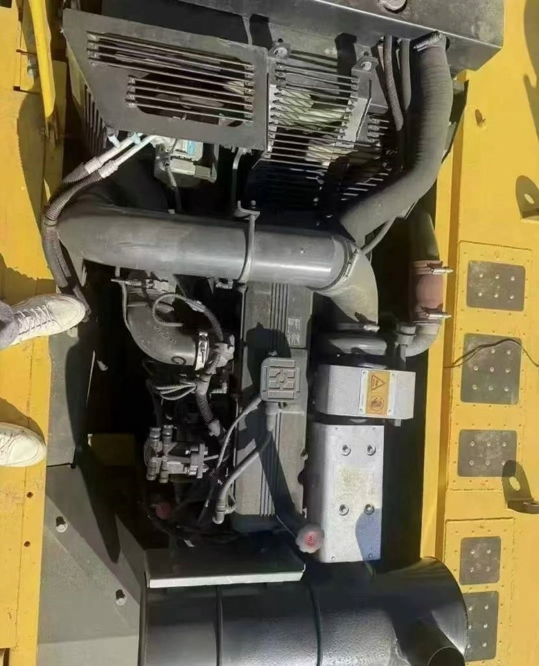 Komatsu PC 350 - 履带式挖掘机:图2 Komatsu PC 350 - 履带式挖掘机:图2