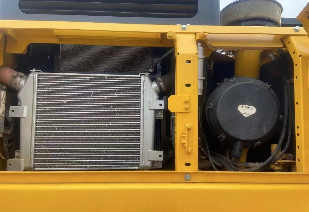 Komatsu PC 400-7 - 履带式挖掘机:图2 Komatsu PC 400-7 - 履带式挖掘机:图2