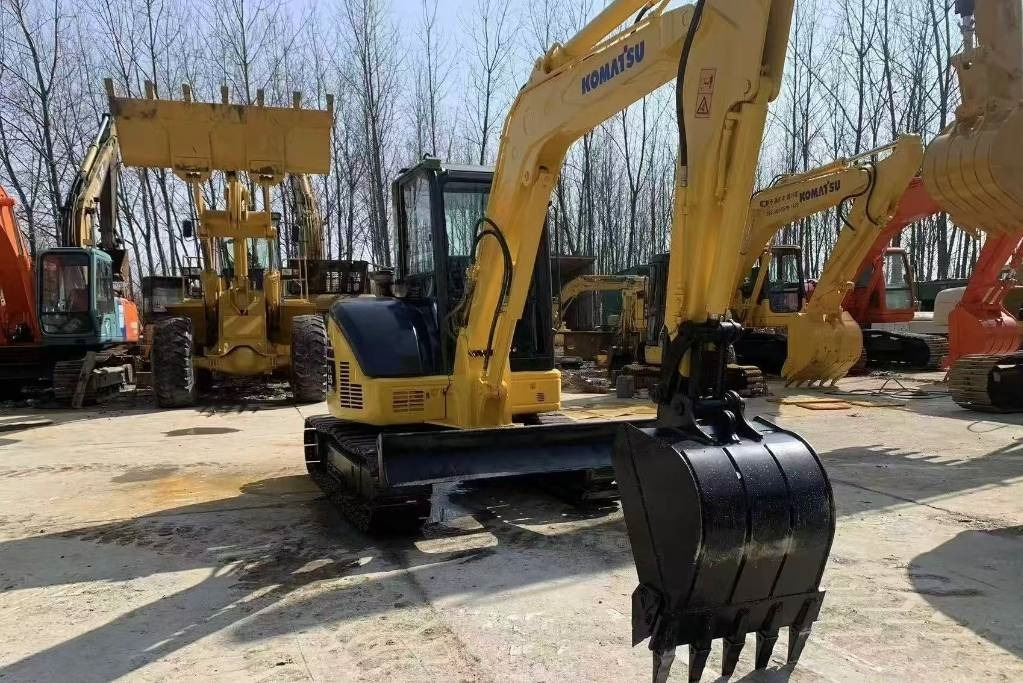 Komatsu PC 55 - 小型挖掘机:图3 Komatsu PC 55 - 小型挖掘机:图3
