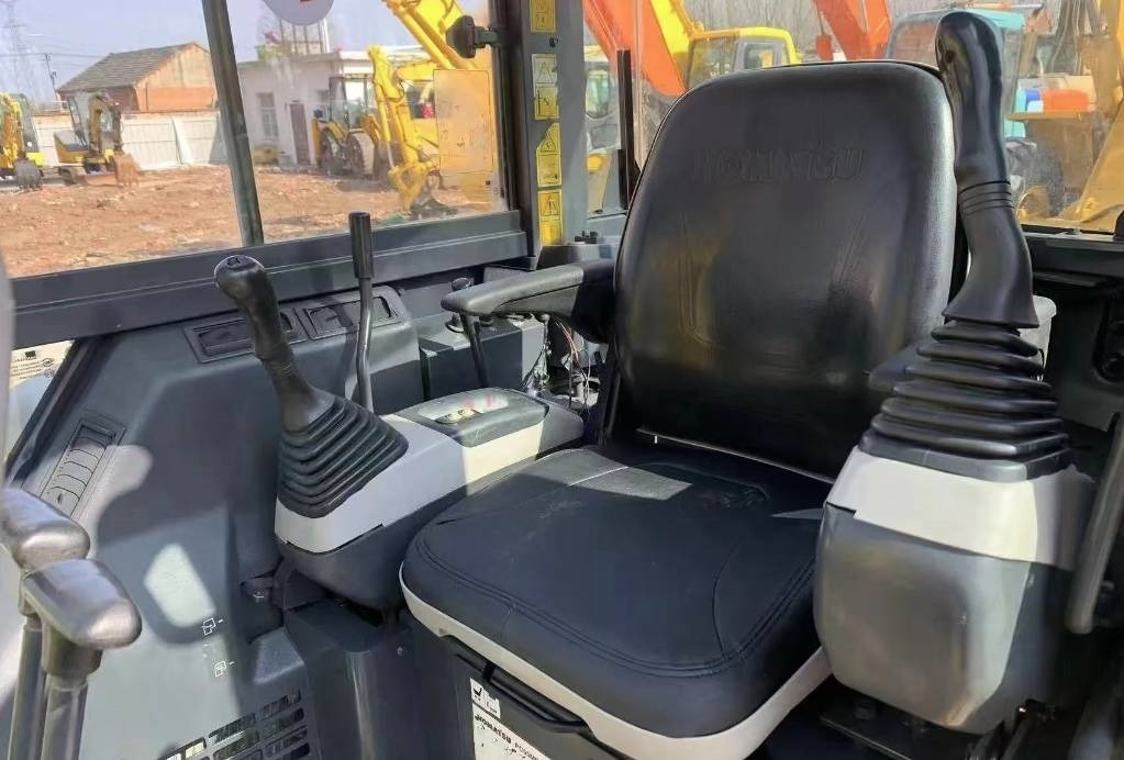 Komatsu PC 55 - 小型挖掘机:图2 Komatsu PC 55 - 小型挖掘机:图2