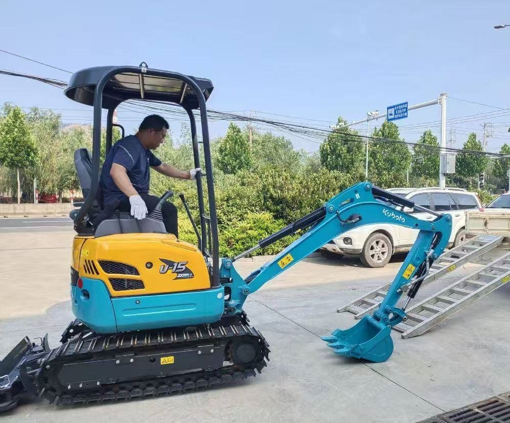 Kubota U 15 - 小型挖掘机:图4 Kubota U 15 - 小型挖掘机:图4