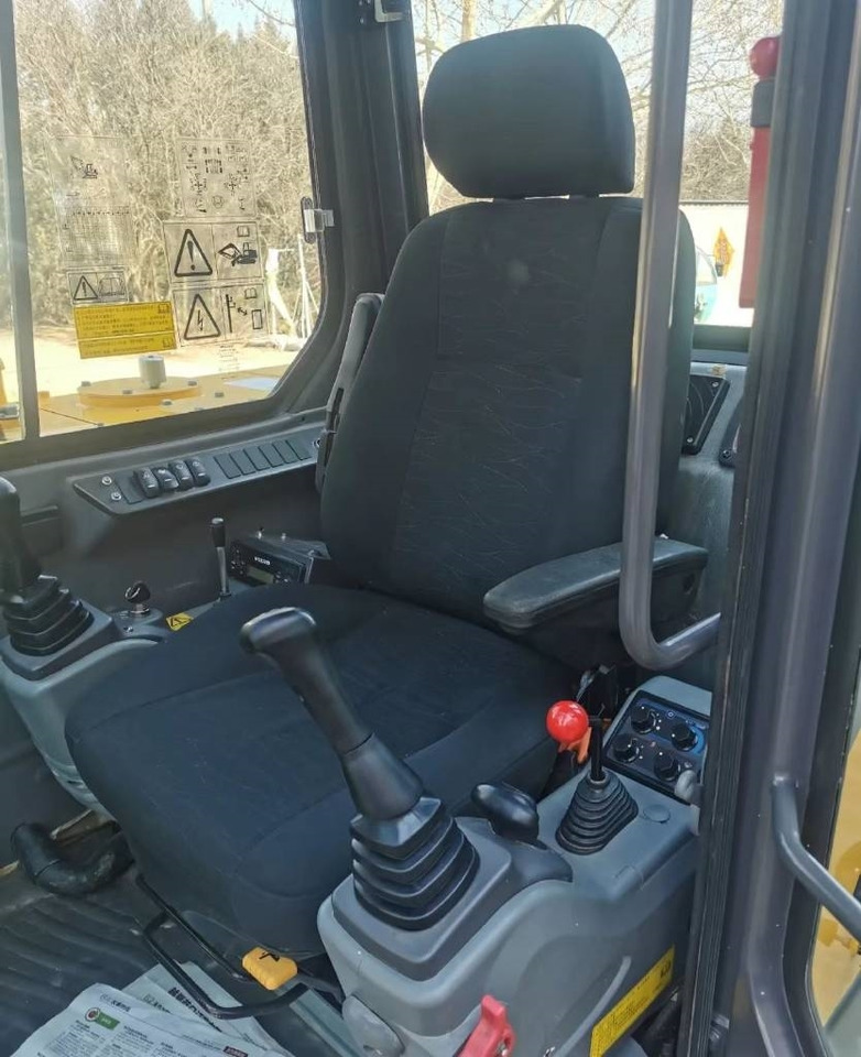 Volvo EC 55 - 小型挖掘机:图3 Volvo EC 55 - 小型挖掘机:图3