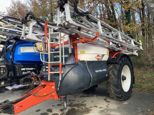 Kuhn METRIS 4100 - 牵引式喷雾机:图1 Kuhn METRIS 4100 - 牵引式喷雾机:图1