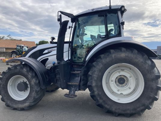 Valtra T214 DIRECT - 拖拉机:图4 Valtra T214 DIRECT - 拖拉机:图4