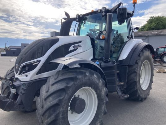 Valtra T214 DIRECT - 拖拉机:图1 Valtra T214 DIRECT - 拖拉机:图1