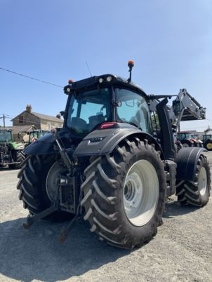 Valtra T215 DIRECT - 拖拉机:图3 Valtra T215 DIRECT - 拖拉机:图3