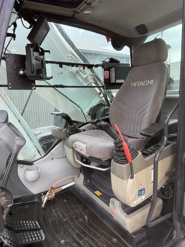 挖掘机 Hitachi ZX 350 LC-5 B：图17