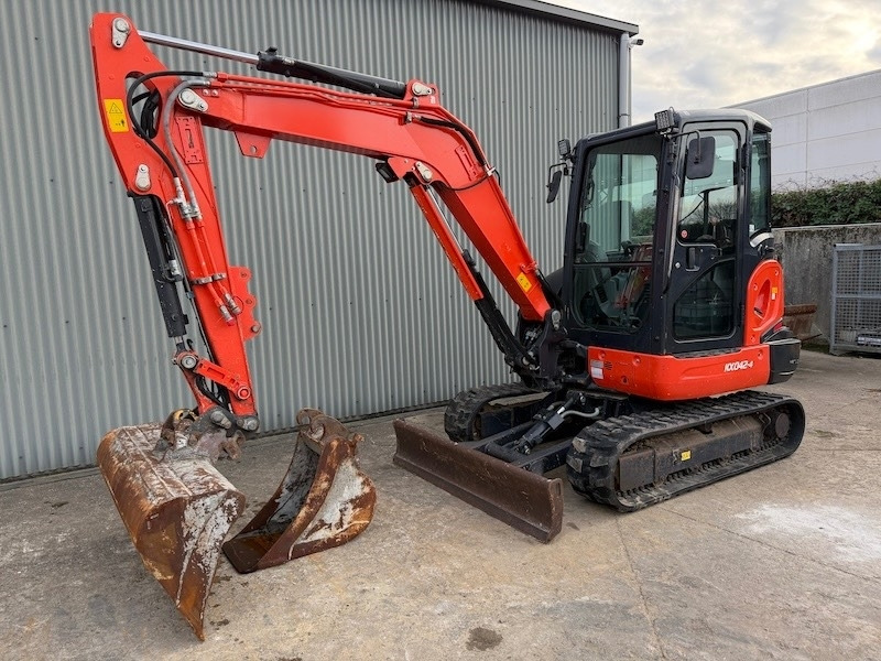 Kubota KX 042-4 - 小型挖掘机:图5 Kubota KX 042-4 - 小型挖掘机:图5