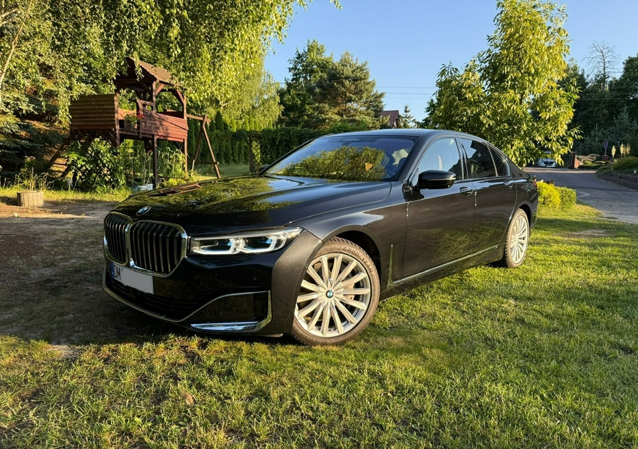 BMW SERIA 7 II (G11/G12) BMW SERIA 7 740d Xdrive 340KM Luxury+Exclusive Masaże Adaptiv Oś Lasery 2022 FV2 - 轿车:图1 BMW SERIA 7 II (G11/G12) BMW SERIA 7 740d Xdrive 340KM Luxury+Exclusive Masaże Adaptiv Oś Lasery 2022 FV2 - 轿车:图1