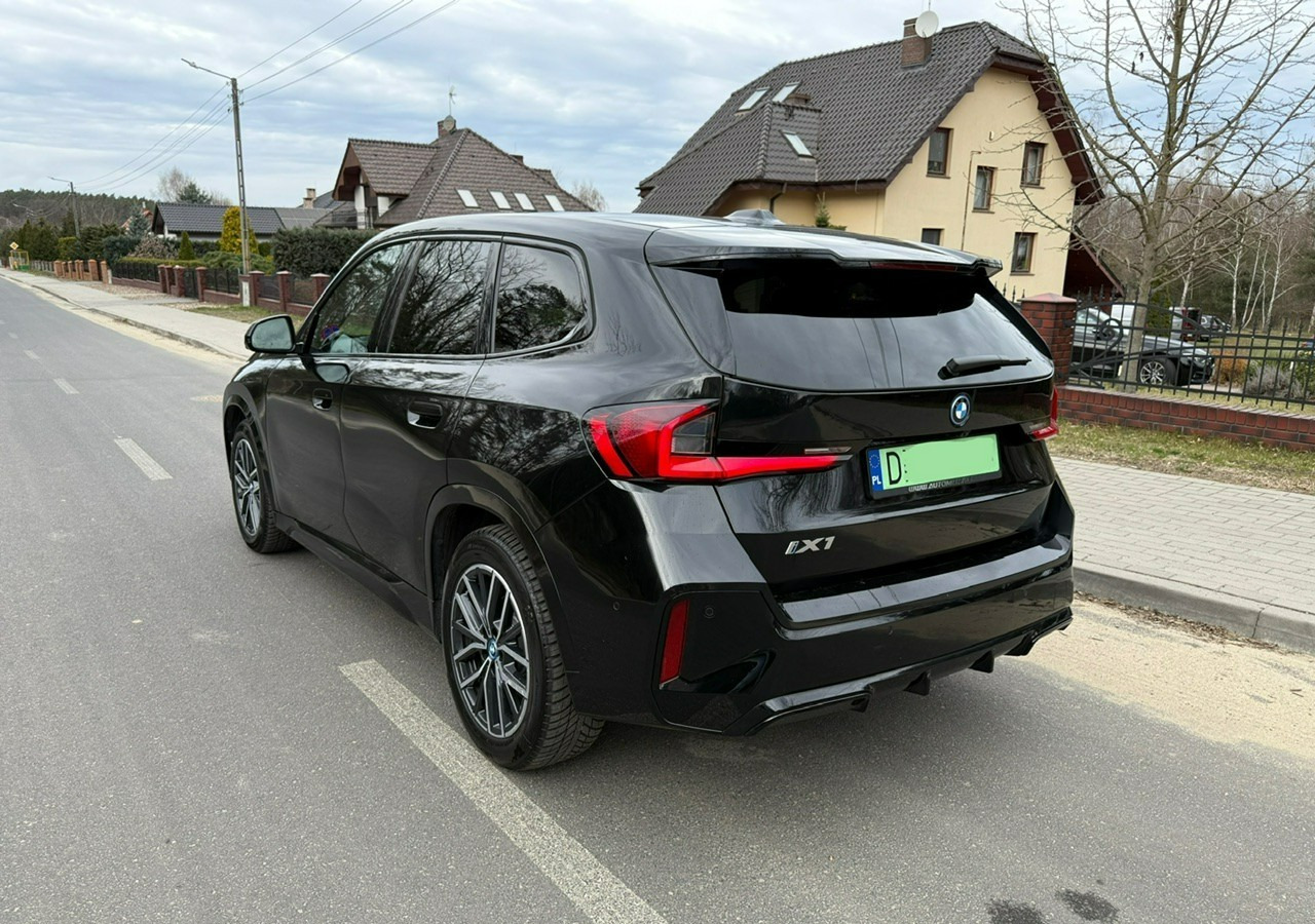 BMW X1 iX1 iX1 xDrive30 313KM M-Sport H/K Panorama AdaptiveLed Masaże Kam360 - 越野车:图3 BMW X1 iX1 iX1 xDrive30 313KM M-Sport H/K Panorama AdaptiveLed Masaże Kam360 - 越野车:图3