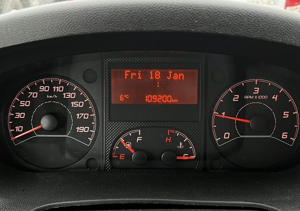 Citroen Jumper Jumper 2.2-140KM Długi Wysoki Klima Kamera 106tkm Model 2022 - 无侧窗厢式货车:图4 Citroen Jumper Jumper 2.2-140KM Długi Wysoki Klima Kamera 106tkm Model 2022 - 无侧窗厢式货车:图4