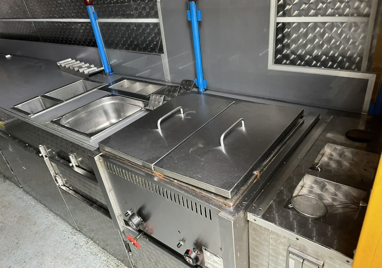 Fiat Ducato Autosklep Autogrill Gastronomiczny Food Truck Foodtruck sklep bar20 - 自动售货卡车:图5 Fiat Ducato Autosklep Autogrill Gastronomiczny Food Truck Foodtruck sklep bar20 - 自动售货卡车:图5