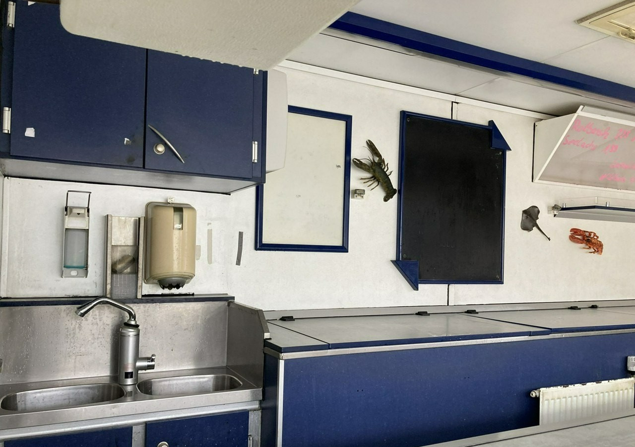 Fiat Ducato Autosklep mięso-ryba Gastronomiczny Food Truck Foodtruck sklep 2004 - 自动售货卡车, 小型货车:图3 Fiat Ducato Autosklep mięso-ryba Gastronomiczny Food Truck Foodtruck sklep 2004 - 自动售货卡车, 小型货车:图3