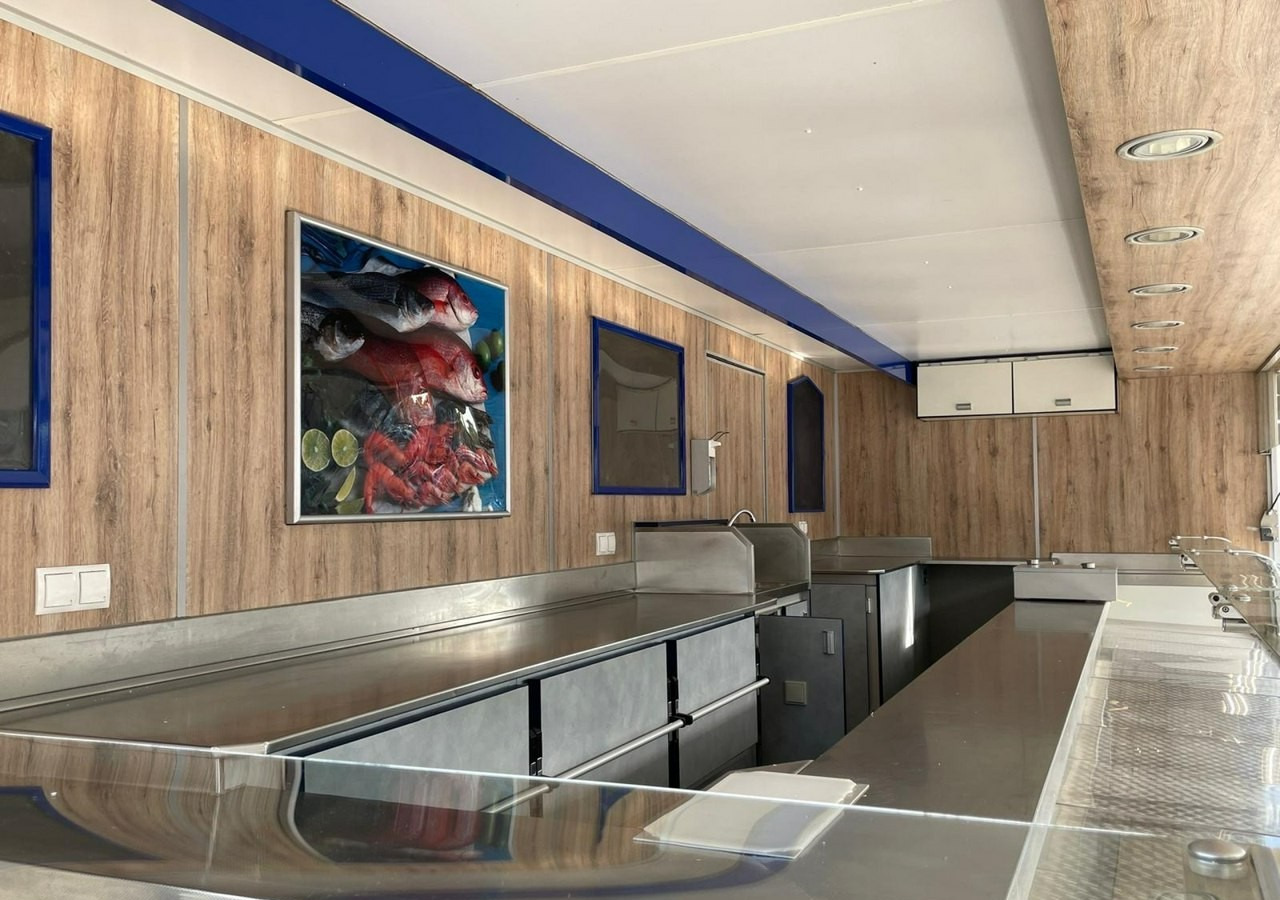 Fiat Ducato Autosklep wędlin Gastronomiczna food truck foodtruck sklep Borco 201 - 自动售货卡车:图3 Fiat Ducato Autosklep wędlin Gastronomiczna food truck foodtruck sklep Borco 201 - 自动售货卡车:图3