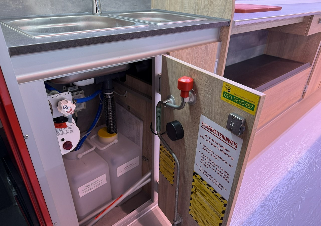 Fiat Ducato Autosklep wędlin Gastronomiczna food truck foodtruck sklep Borco 202 - 自动售货卡车:图5 Fiat Ducato Autosklep wędlin Gastronomiczna food truck foodtruck sklep Borco 202 - 自动售货卡车:图5