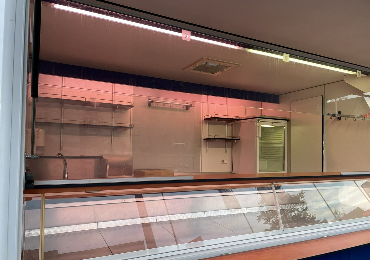 Fiat Ducato Autosklep wędlin Gastronomiczny Food Truck Foodtruck Sklep Borco 350 - 自动售货卡车:图2 Fiat Ducato Autosklep wędlin Gastronomiczny Food Truck Foodtruck Sklep Borco 350 - 自动售货卡车:图2
