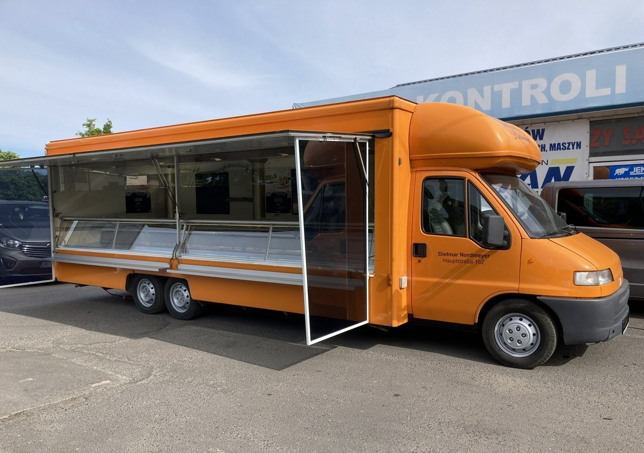 Fiat Ducato Autosklep wędlin Gastronomiczny Food Truck Foodtruck Sklep bar Borco - 自动售货卡车:图1 Fiat Ducato Autosklep wędlin Gastronomiczny Food Truck Foodtruck Sklep bar Borco - 自动售货卡车:图1