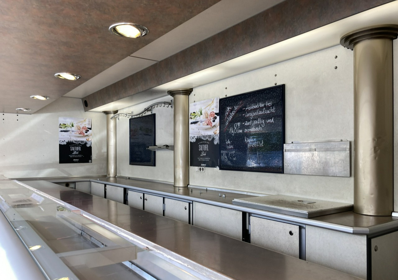 Fiat Ducato Autosklep wędlin Gastronomiczny Food Truck Foodtruck Sklep bar Borco - 自动售货卡车:图2 Fiat Ducato Autosklep wędlin Gastronomiczny Food Truck Foodtruck Sklep bar Borco - 自动售货卡车:图2