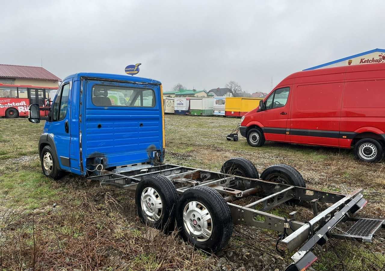 Fiat Ducato Ducato 3.0-160KM Rama pod zabudowę 2011,2009 - 小型货车:图5 Fiat Ducato Ducato 3.0-160KM Rama pod zabudowę 2011,2009 - 小型货车:图5