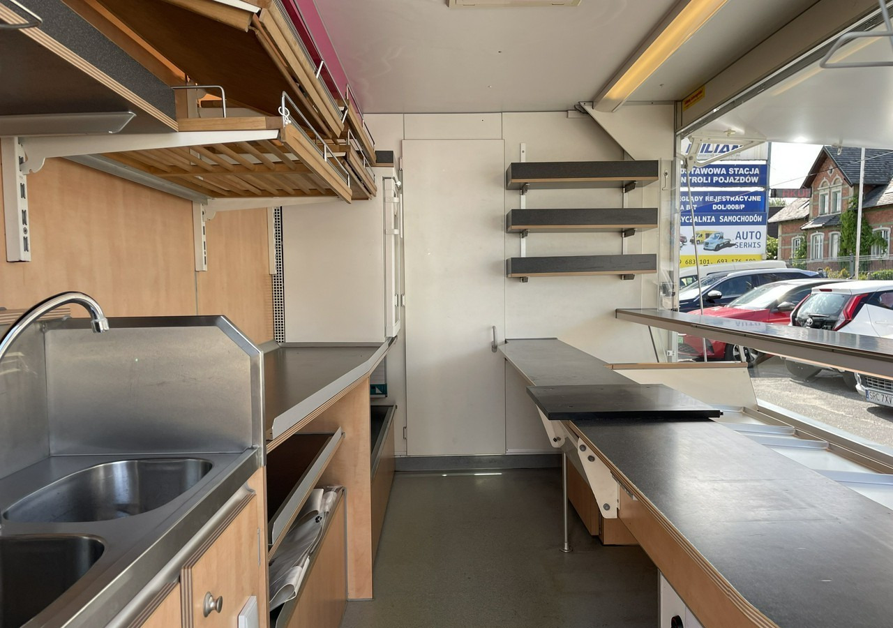 Fiat Ducato Ducato Autosklep Gastronomiczny Food Truck Foodtruck sklep Borco 200 - 自动售货卡车:图4 Fiat Ducato Ducato Autosklep Gastronomiczny Food Truck Foodtruck sklep Borco 200 - 自动售货卡车:图4