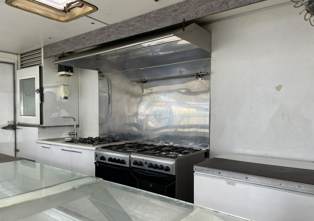 自动售货卡车 Fiat Ducato Ducato Autosklep Gastronomiczny Food Truck Foodtruck sklep bar:图10 自动售货卡车 Fiat Ducato Ducato Autosklep Gastronomiczny Food Truck Foodtruck sklep bar:图10