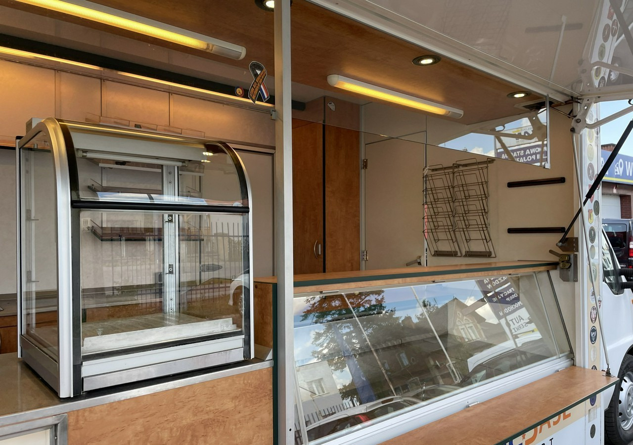 Fiat Ducato Fiat Autosklep Grill Gastronomiczny Food Truck Foodtruck sklep - 自动售货卡车:图4 Fiat Ducato Fiat Autosklep Grill Gastronomiczny Food Truck Foodtruck sklep - 自动售货卡车:图4